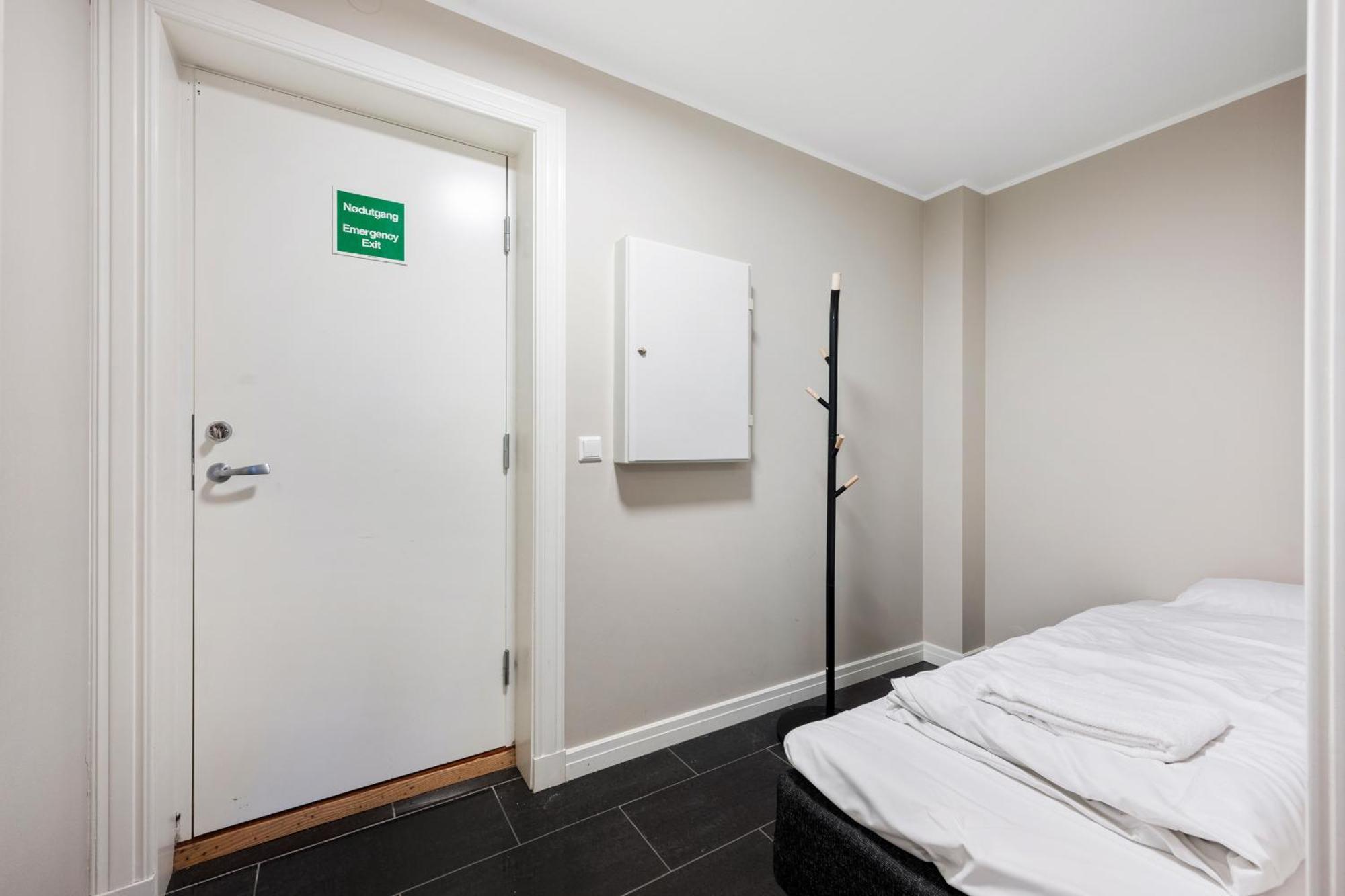 Ferienwohnung New! Modern City Apt: Central W/ Private Entrence Bergen Exterior foto
