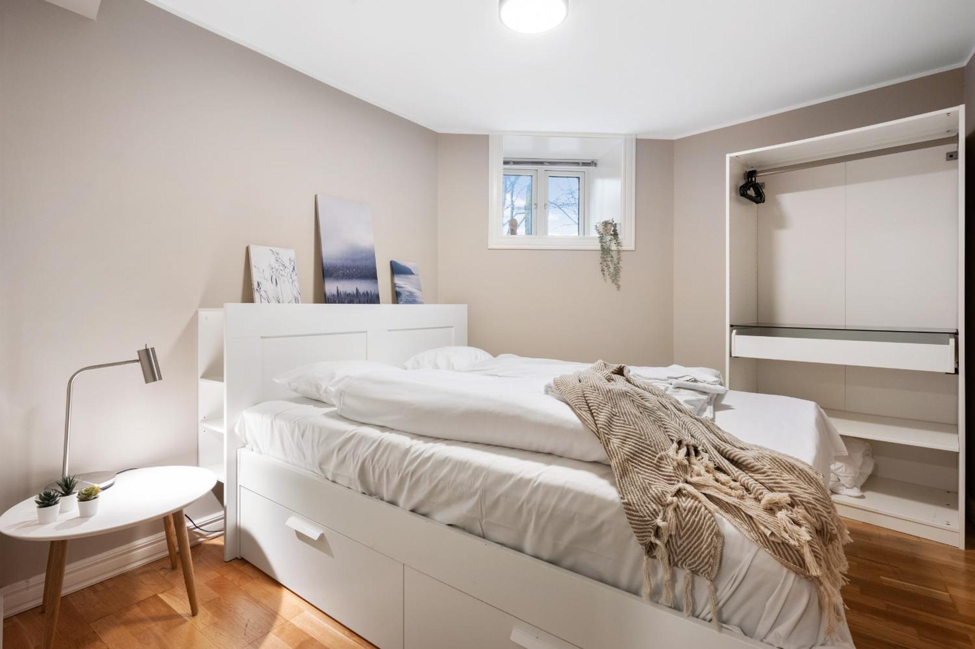 Ferienwohnung New! Modern City Apt: Central W/ Private Entrence Bergen Exterior foto